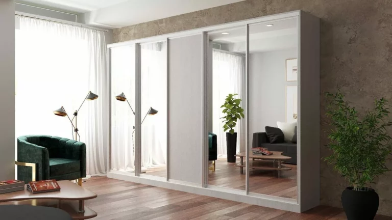 belyj_shkaf_kupe_fejti