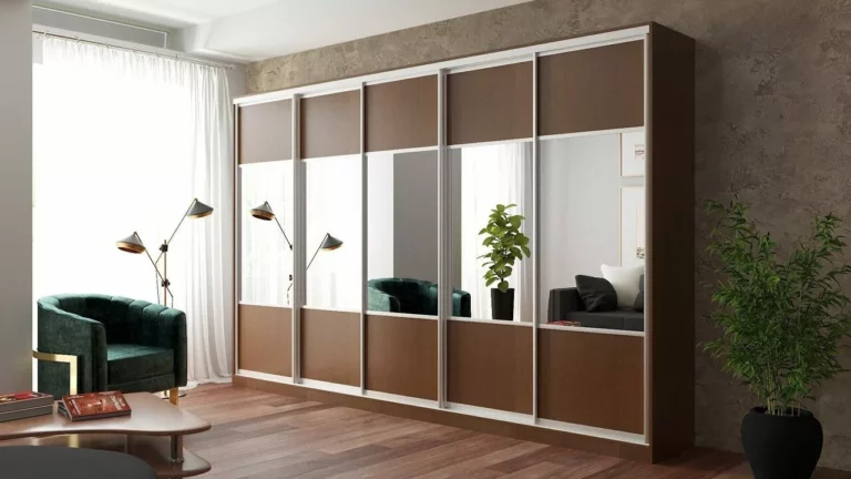 shkaf_kupe_po_razmeram_hyu