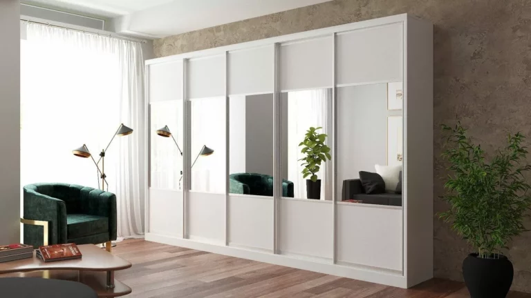 shkaf_kupe_po_razmeram_nedorogoj_marsiya